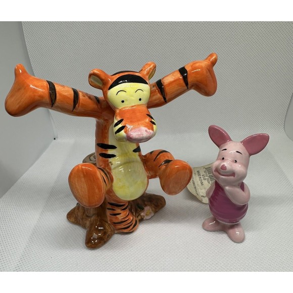 DISNEY  Winnie The Pooh TIgger ON A TREE STUMP  , 4” Tall With Piglet - Picture 1 of 7